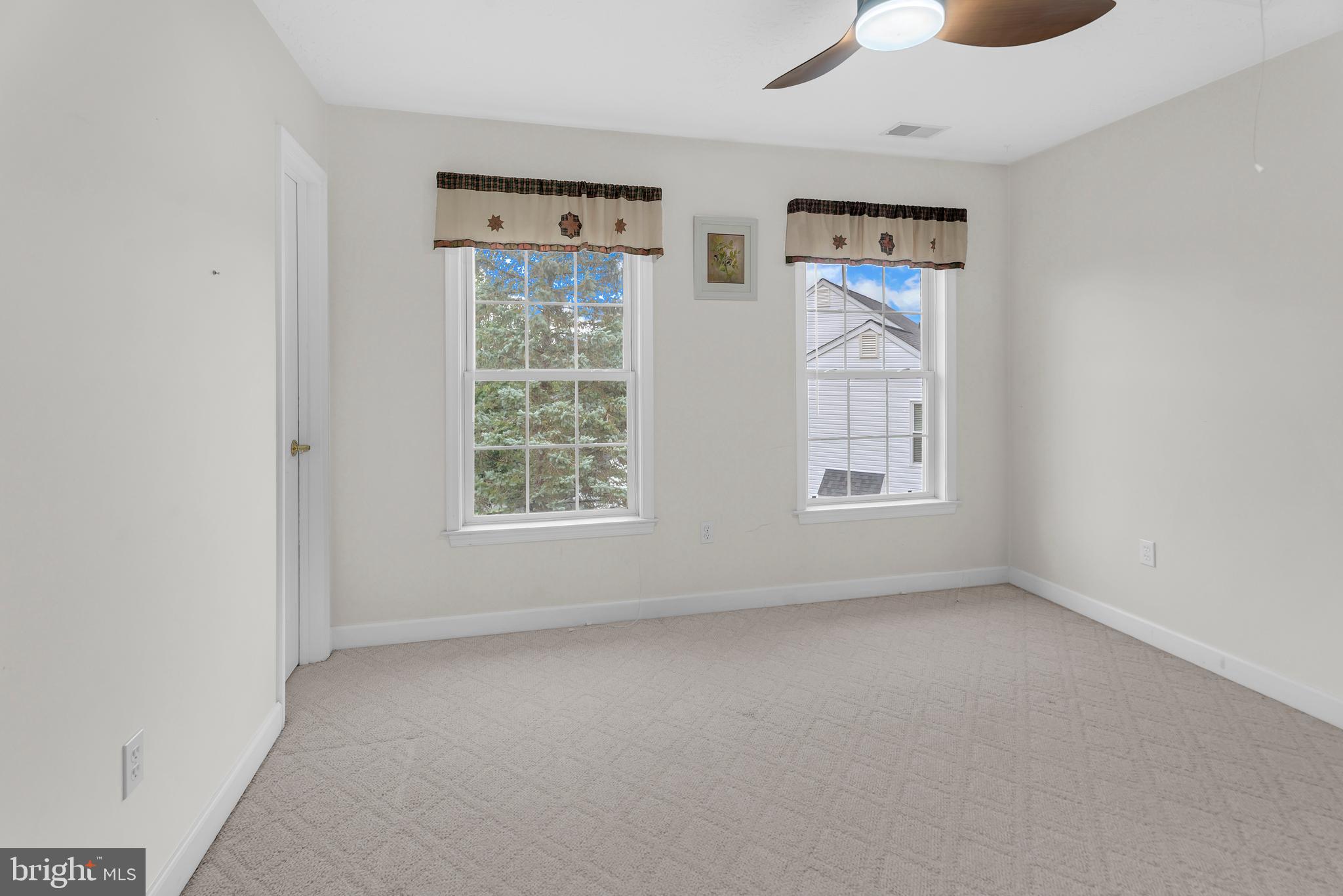 FRIENDSHIP OVERLOOK - Residential