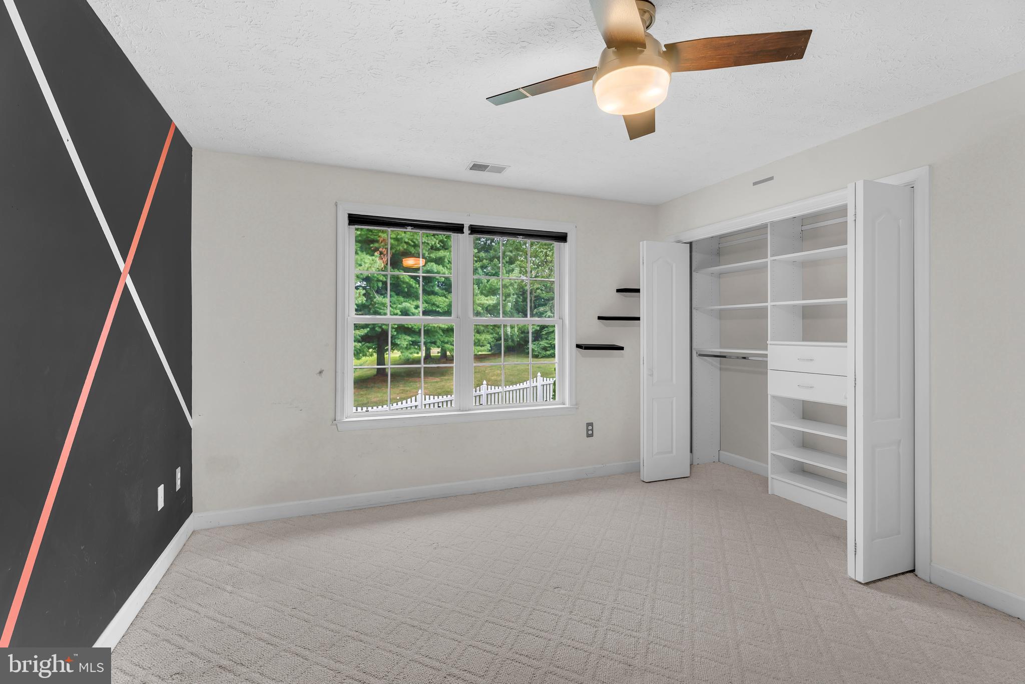 FRIENDSHIP OVERLOOK - Residential