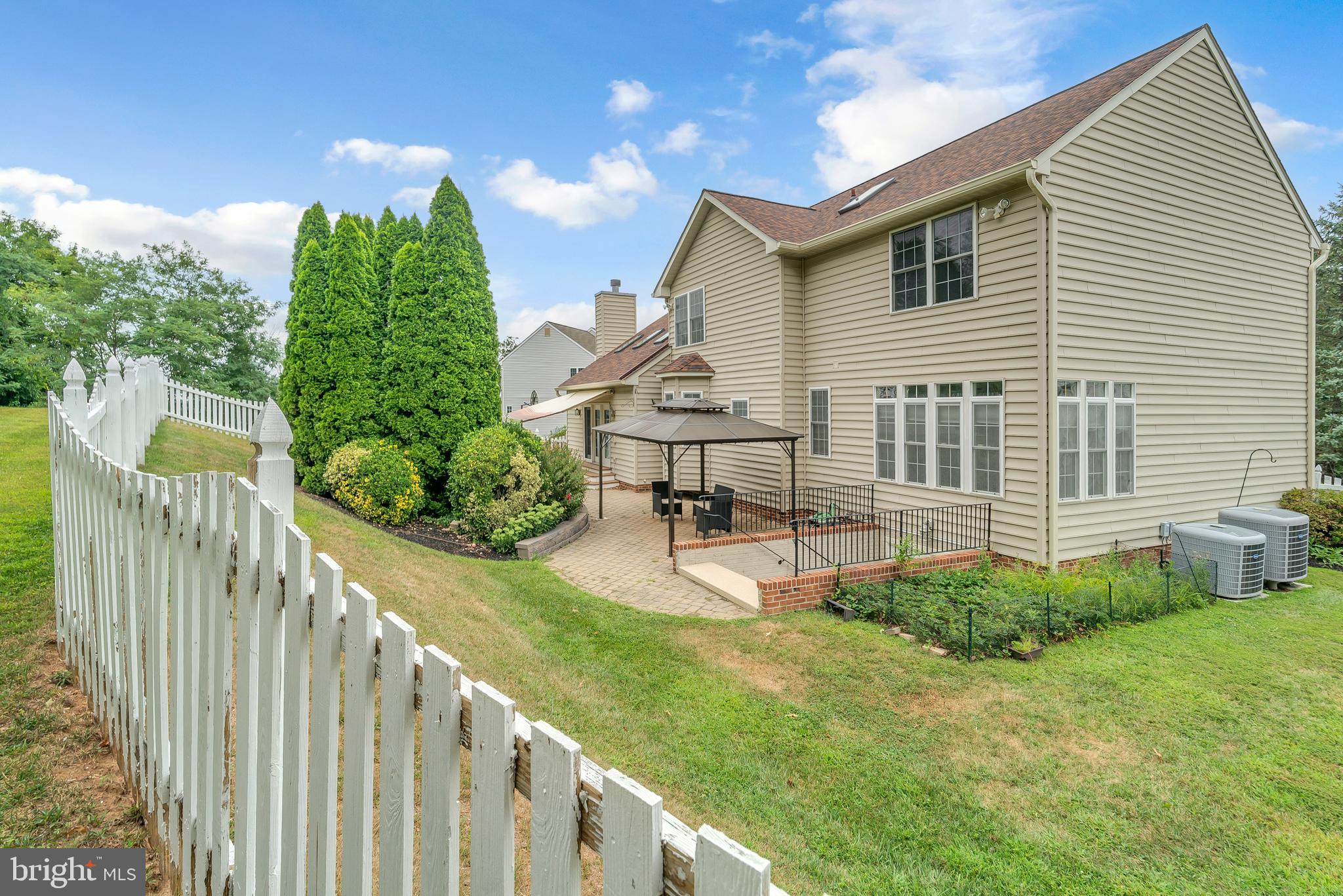 FRIENDSHIP OVERLOOK - Residential