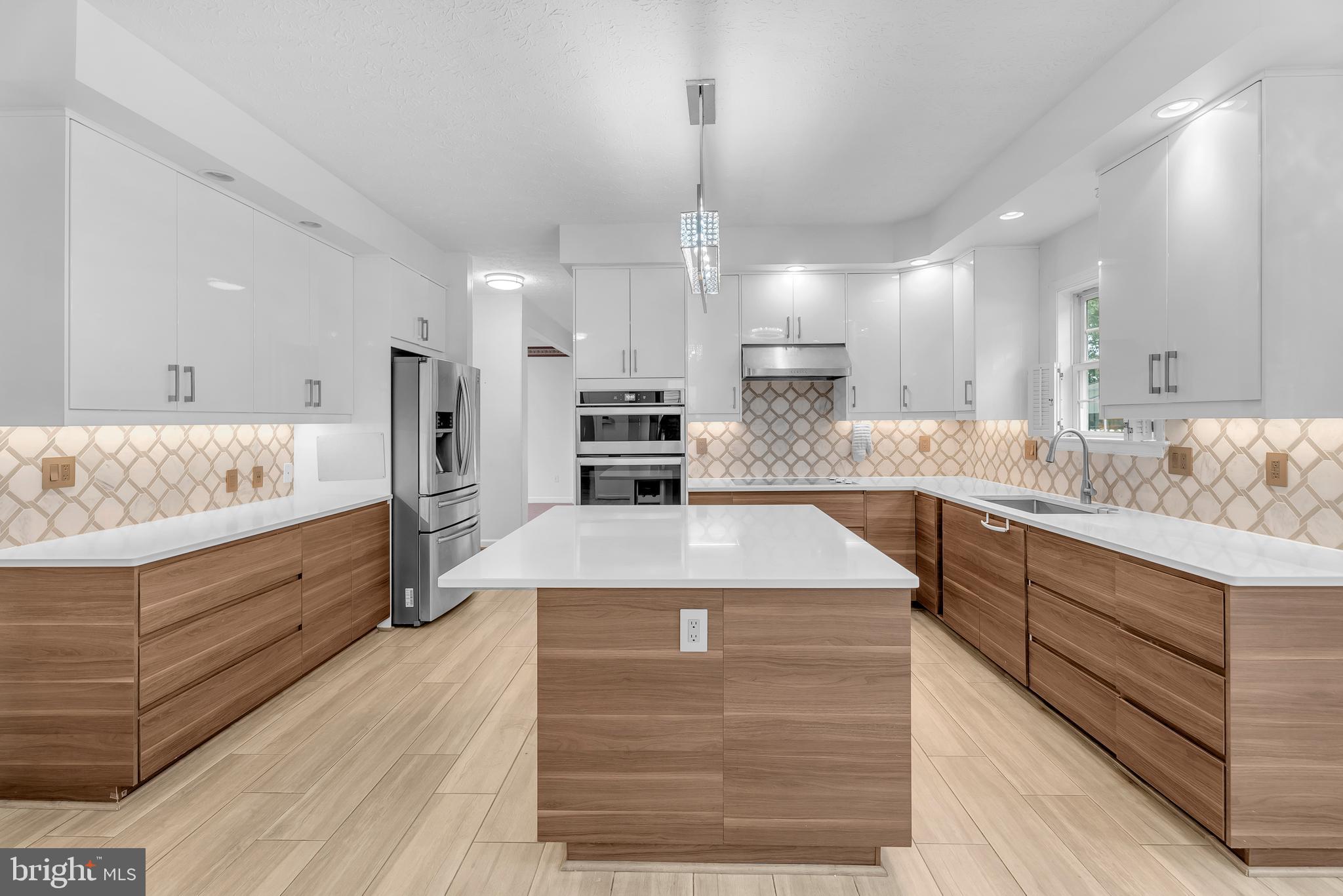 FRIENDSHIP OVERLOOK - Residential