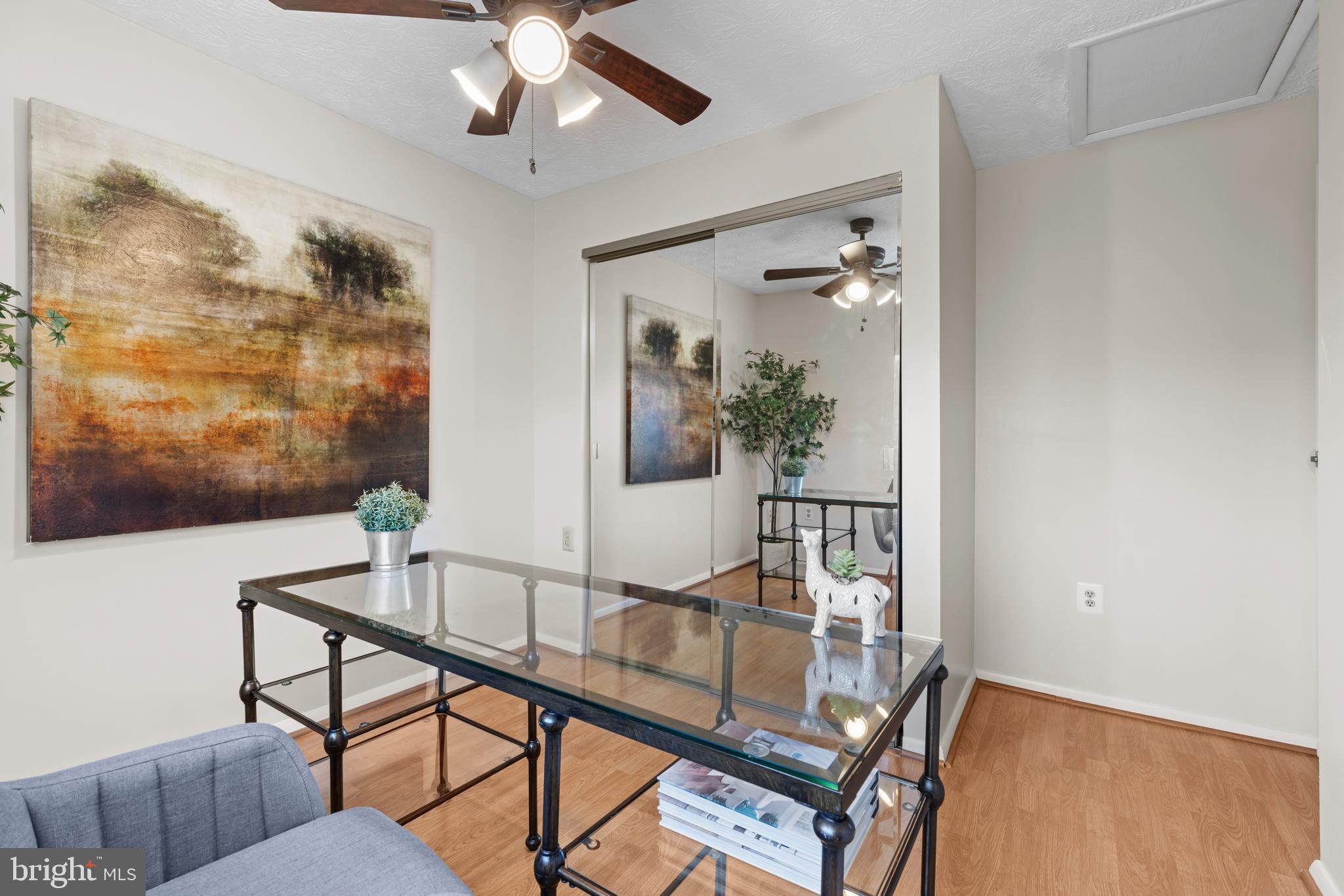 MURRAY HILL - Residential