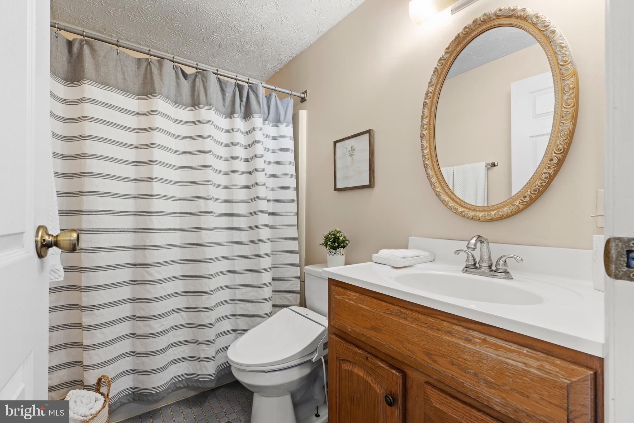 MURRAY HILL - Residential