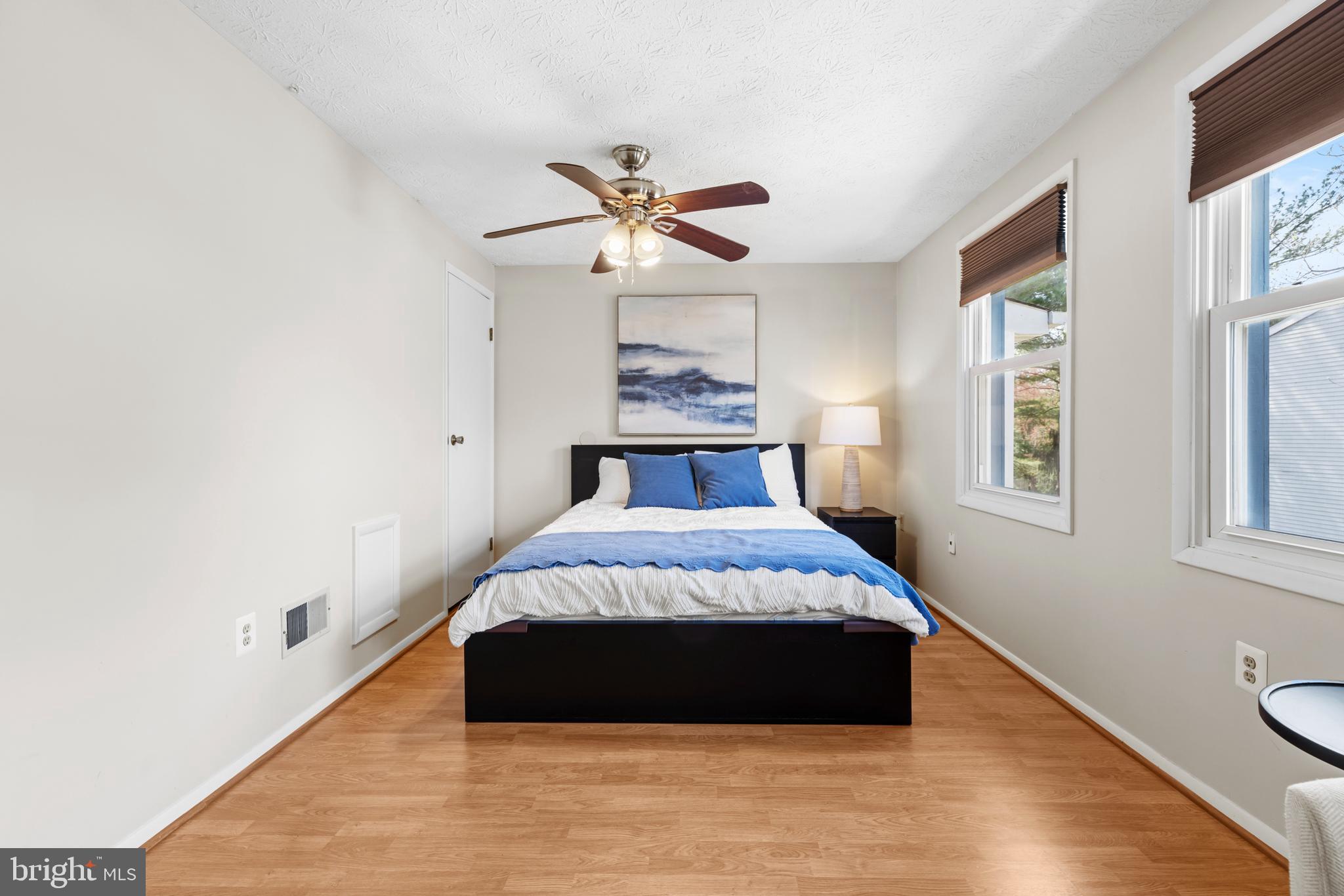 MURRAY HILL - Residential