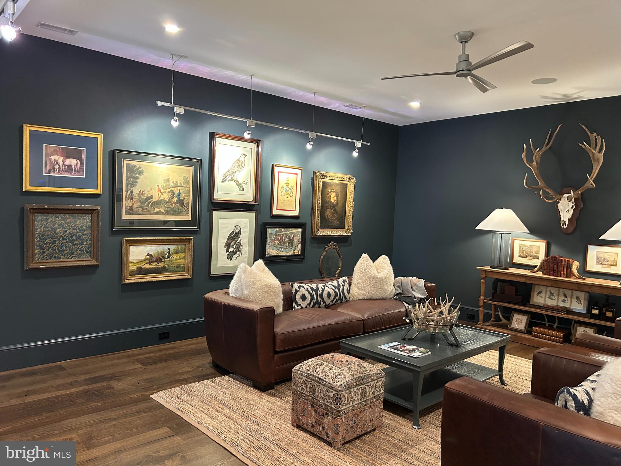 THE PLAINS - Residential