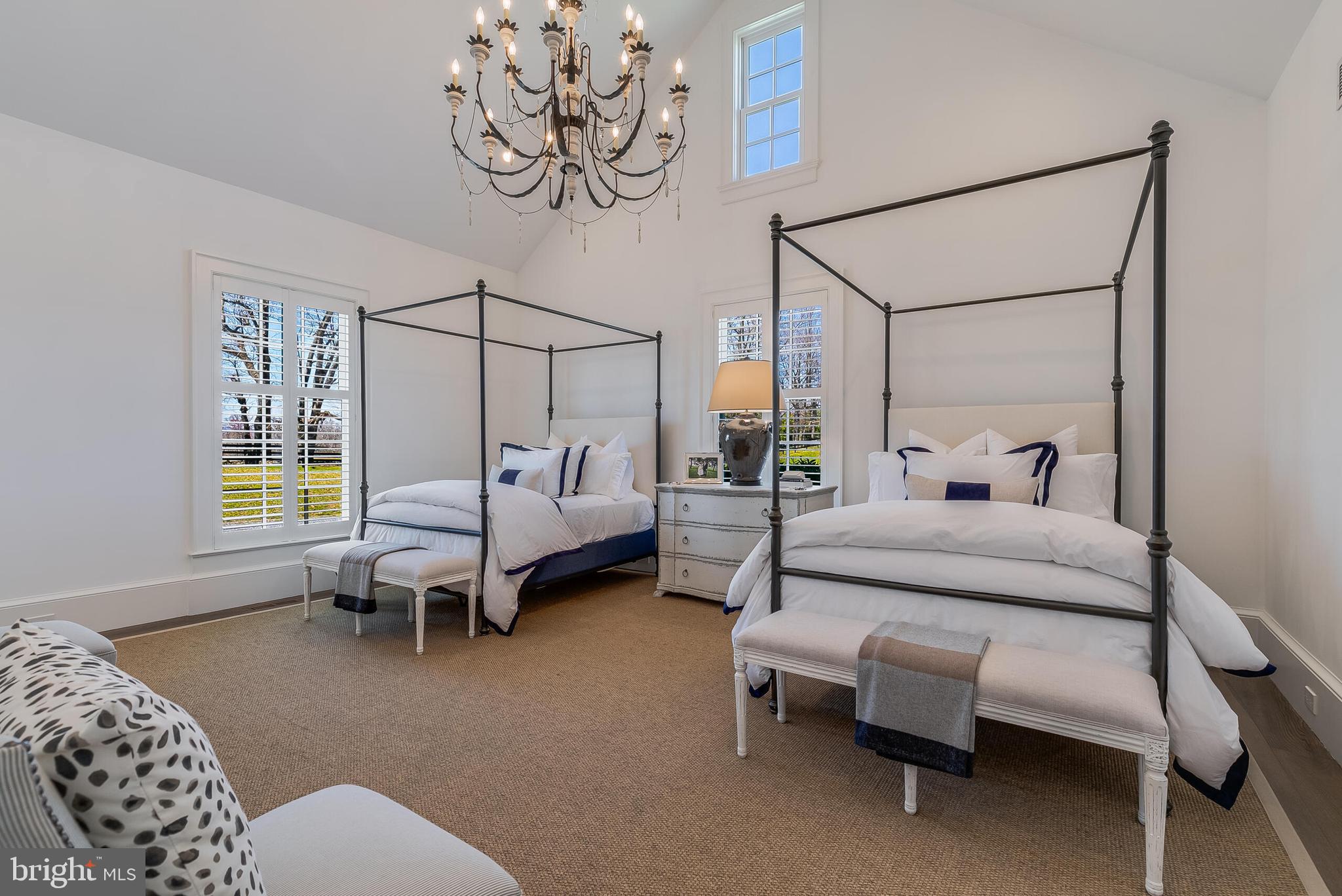 THE PLAINS - Residential