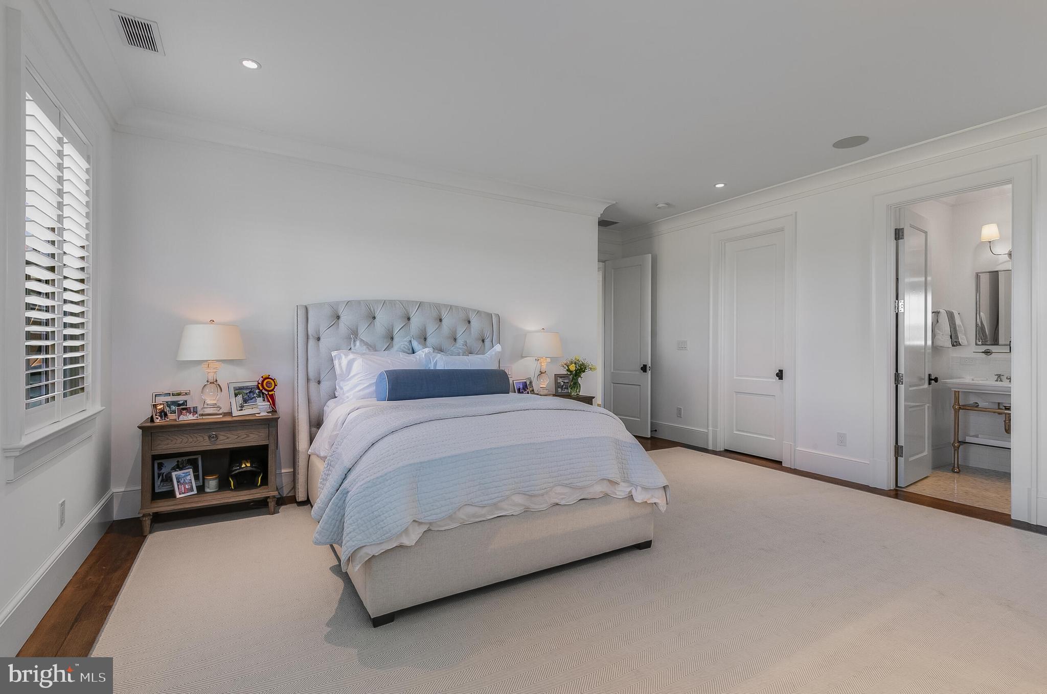 THE PLAINS - Residential