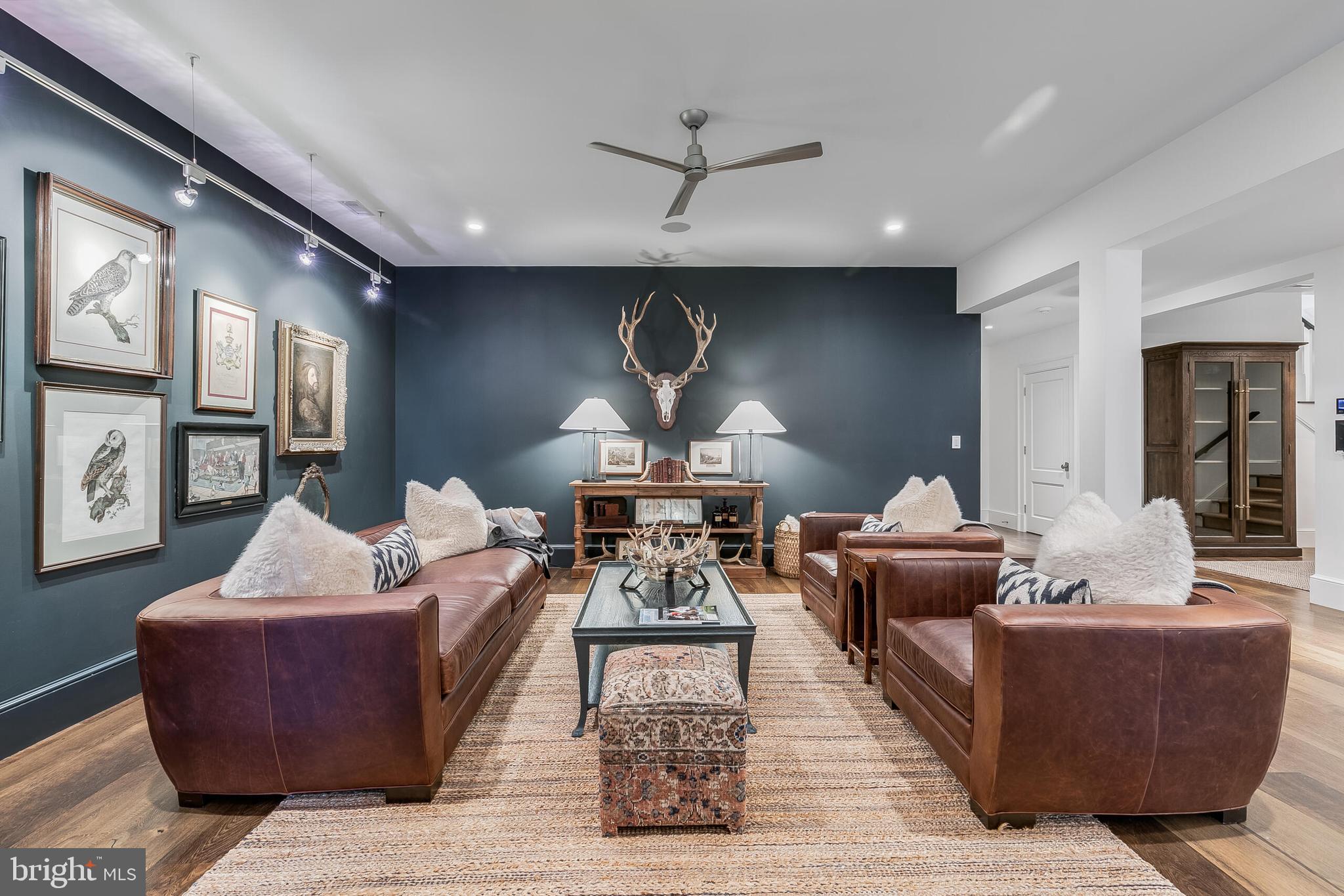 THE PLAINS - Residential