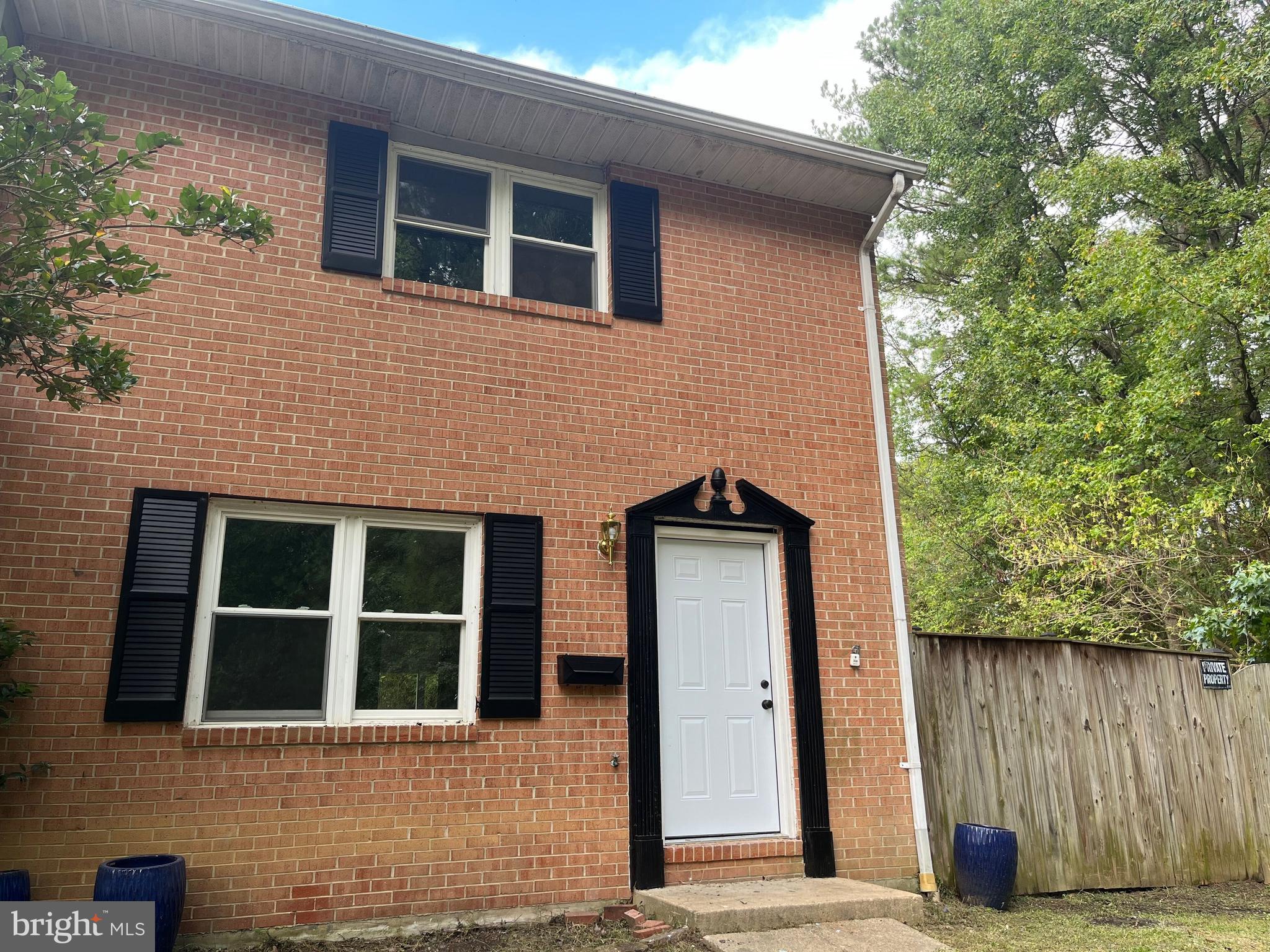 COLONY SQUARE - Residential Lease