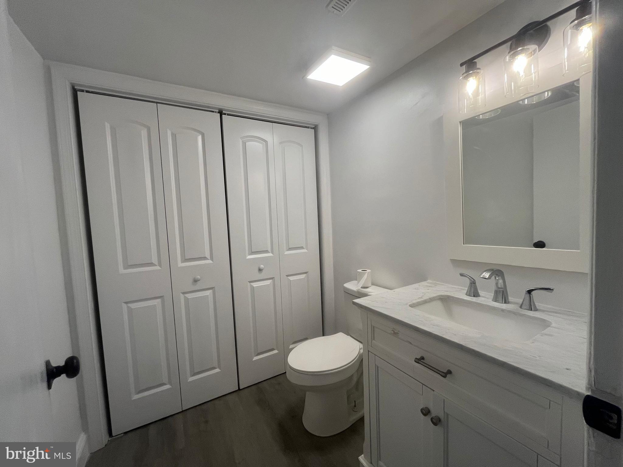 COLONY SQUARE - Residential Lease