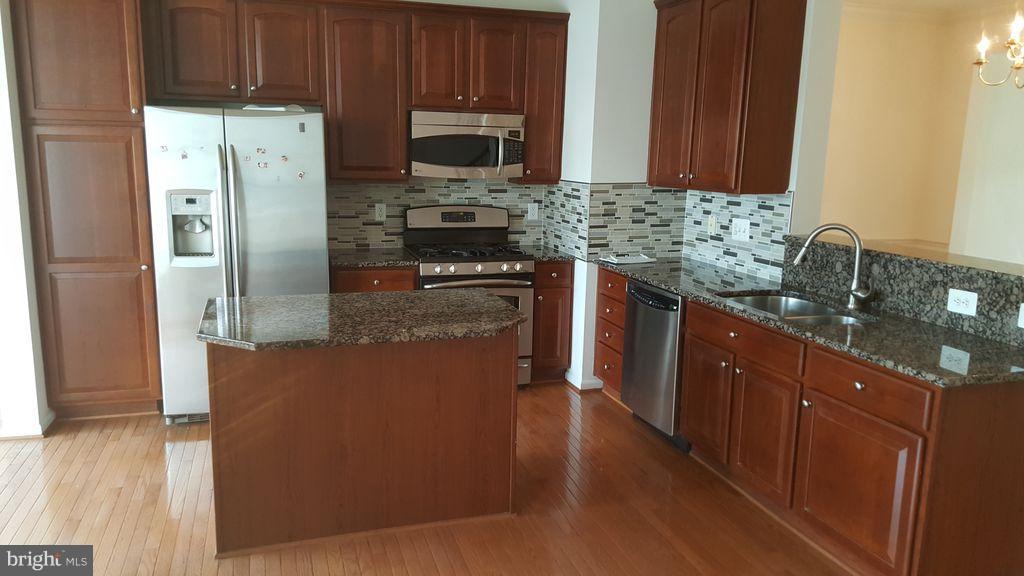 PORT POTOMAC - Residential Lease