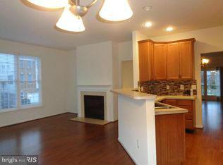 LOUDOUN VALLEY ESTATES - Residential Lease