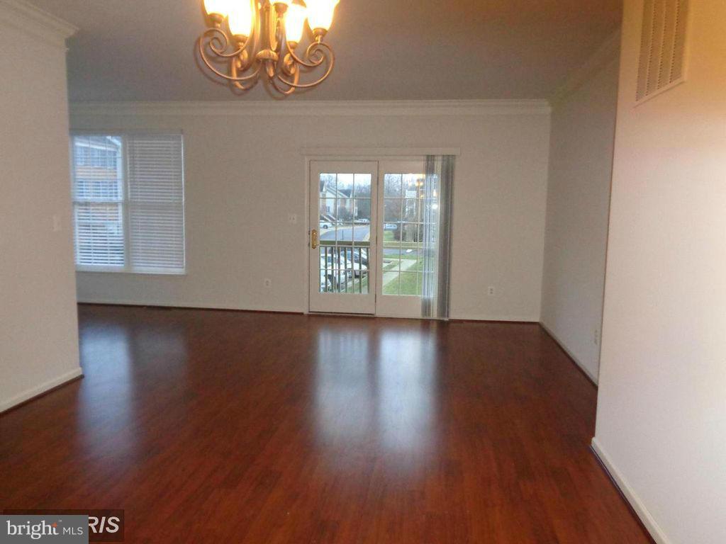 LOUDOUN VALLEY ESTATES - Residential Lease