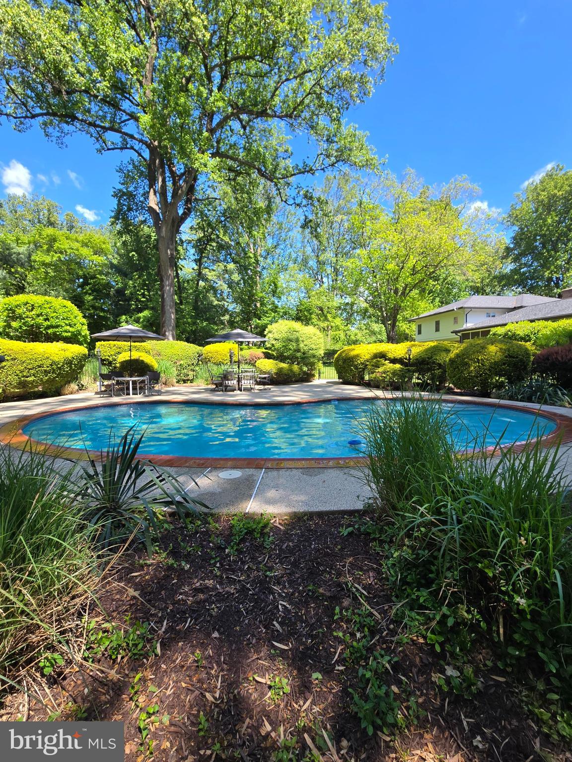 POTOMAC MANOR - Residential