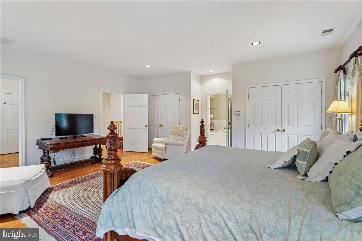 POTOMAC MANOR - Residential