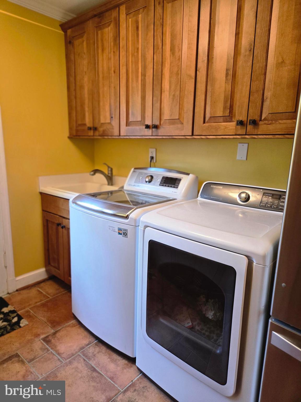 POTOMAC MANOR - Residential