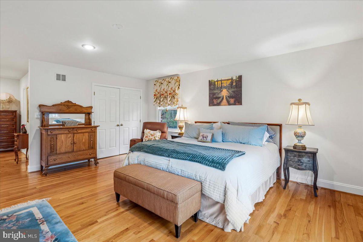 POTOMAC MANOR - Residential