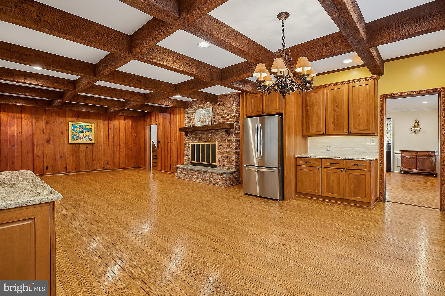 POTOMAC MANOR - Residential