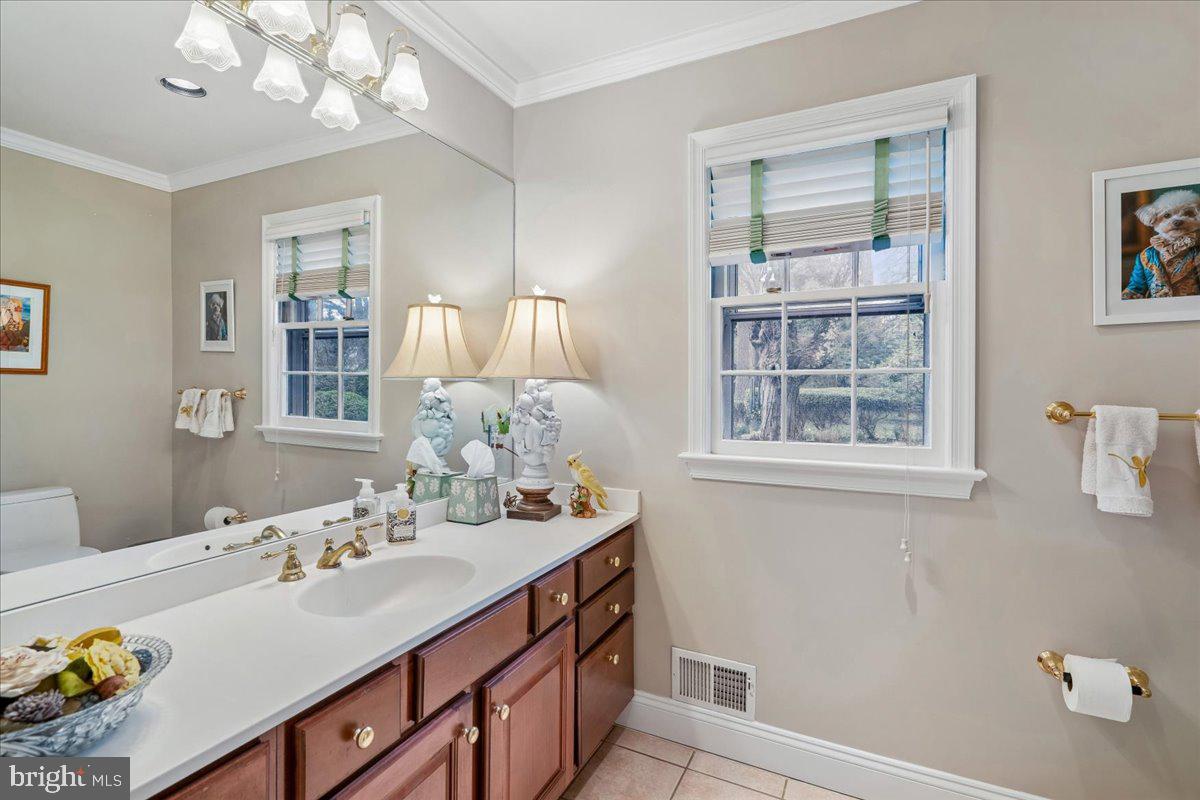 POTOMAC MANOR - Residential