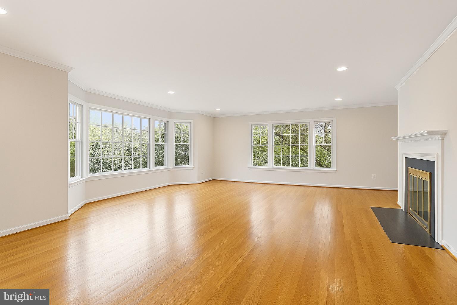 POTOMAC MANOR - Residential