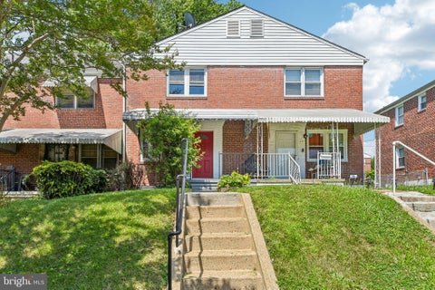 Townhouse For Sale - 44 N Athol Avenue<br/> BALTIMORE, MD 21229