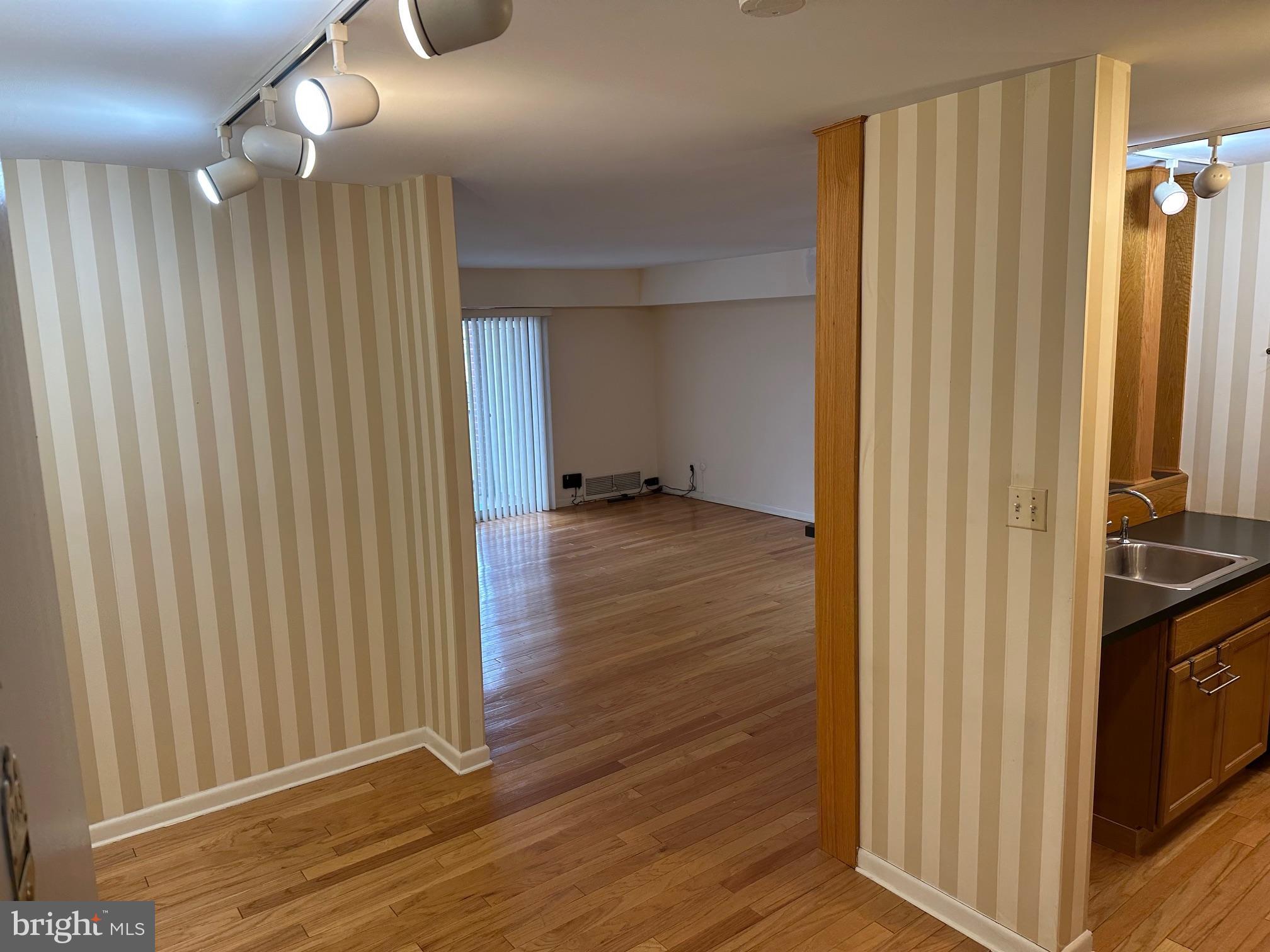 GLENHARDIE - Residential