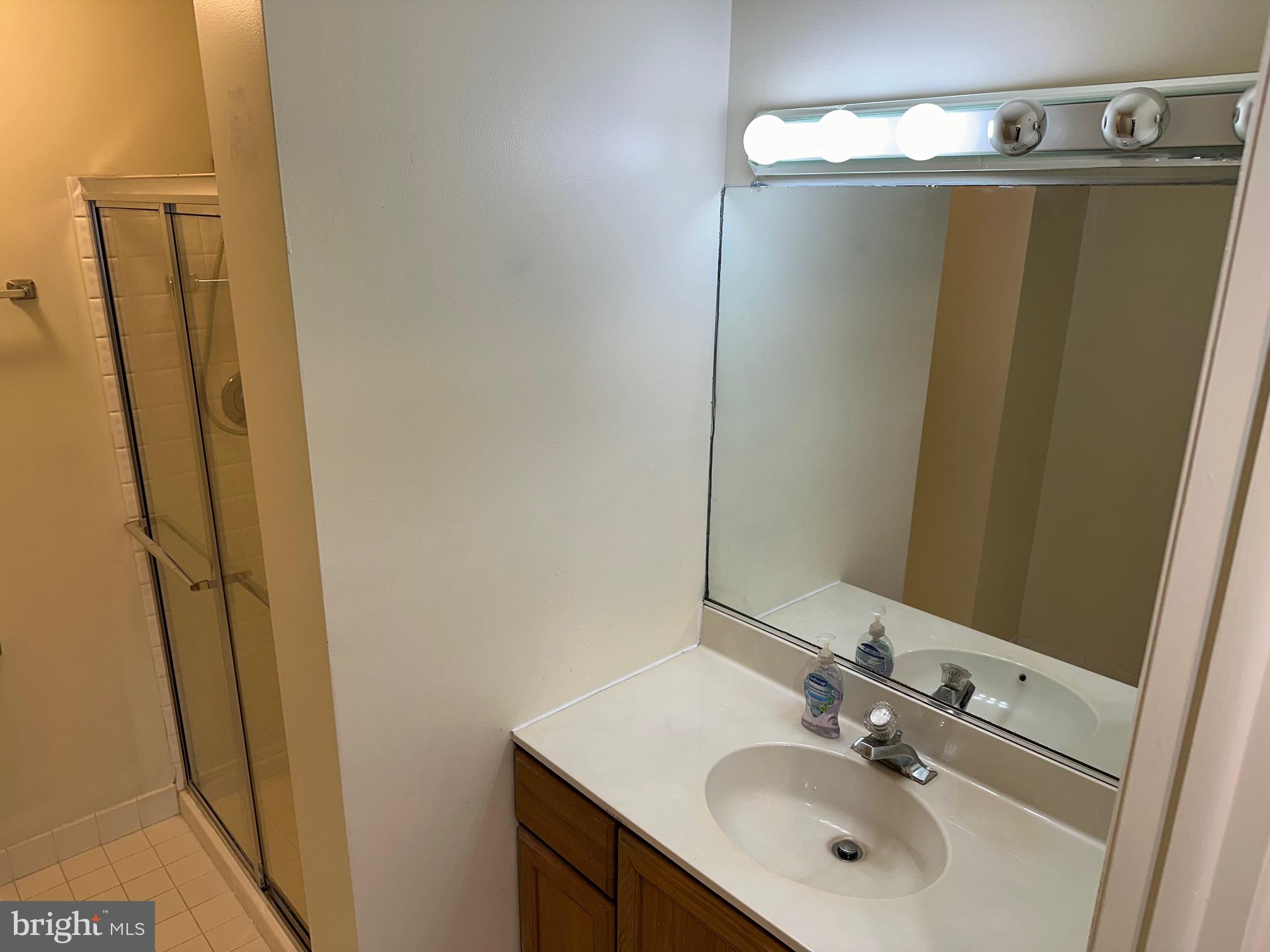 GLENHARDIE - Residential