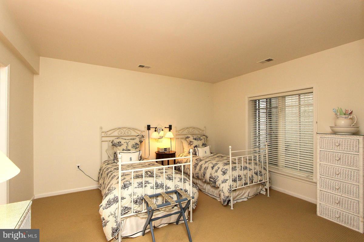 FOGGYS PASTURE - Residential