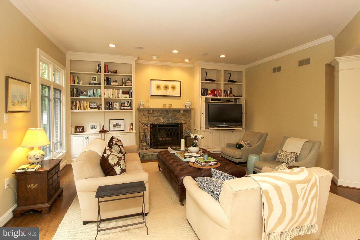 FOGGYS PASTURE - Residential