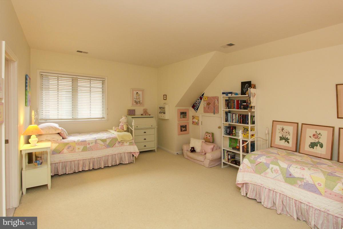 FOGGYS PASTURE - Residential