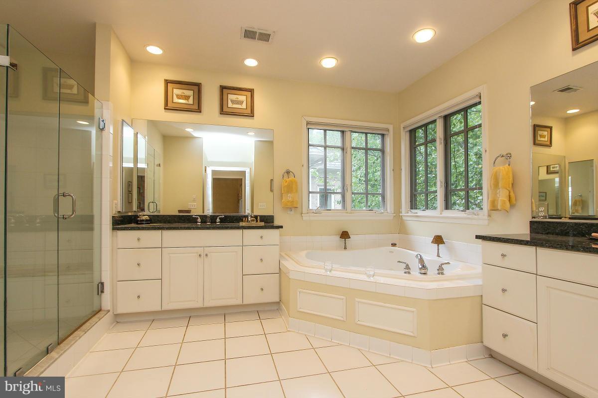 FOGGYS PASTURE - Residential