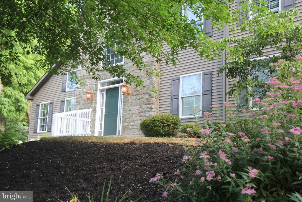 Photo of 1674 Stony Battery Road, Lancaster, PA 17601 (MLS # PALA2050382)