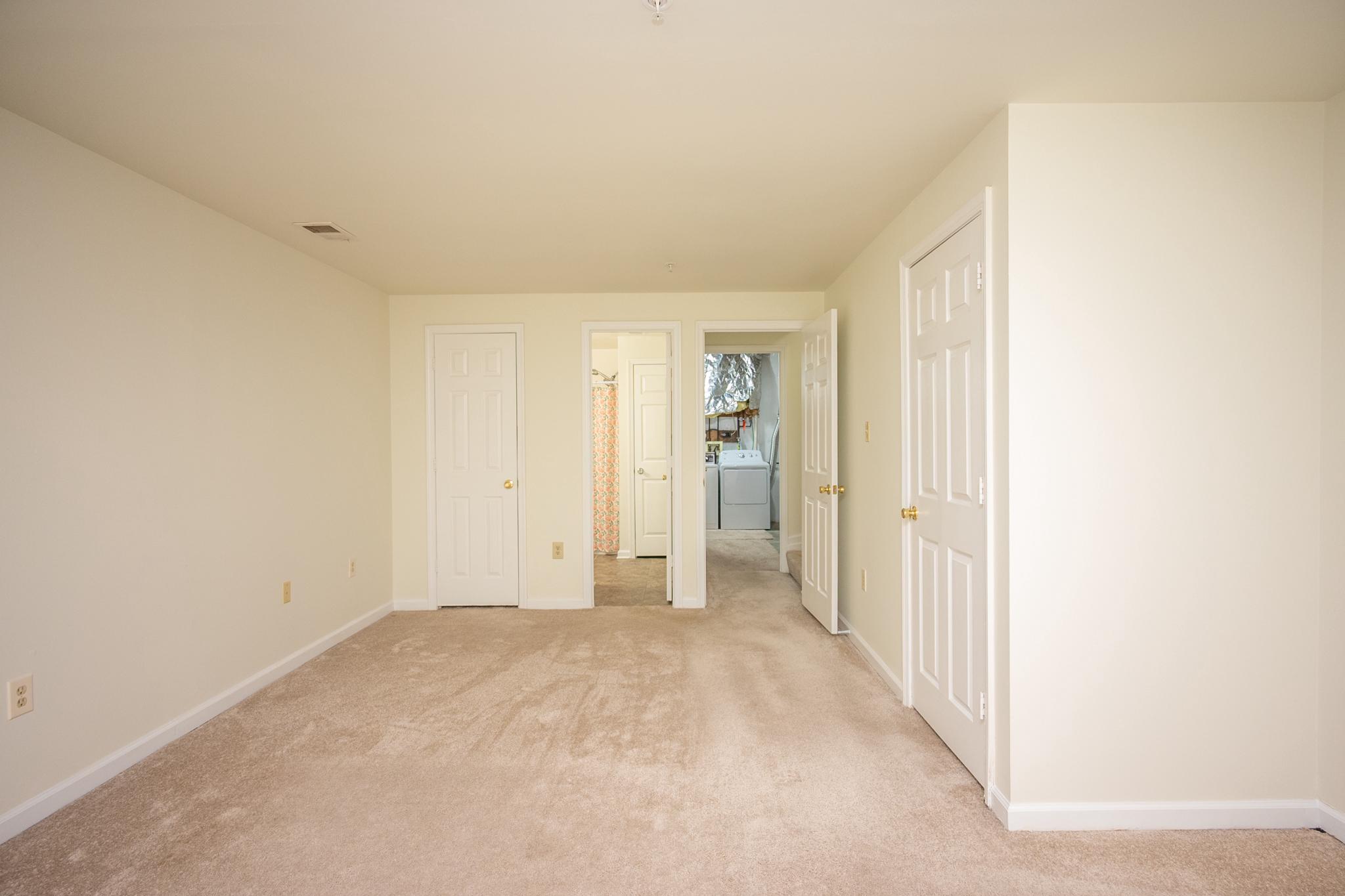 RUSSETT - Residential