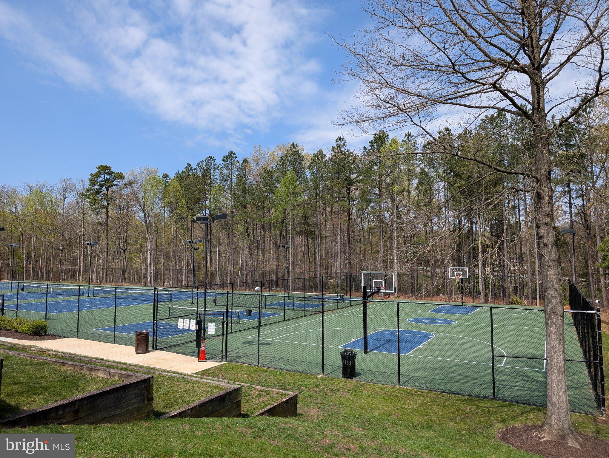 RUSSETT - Residential