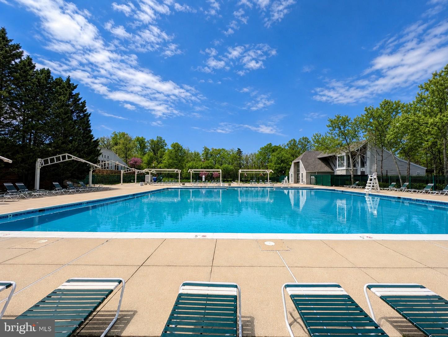 RUSSETT - Residential