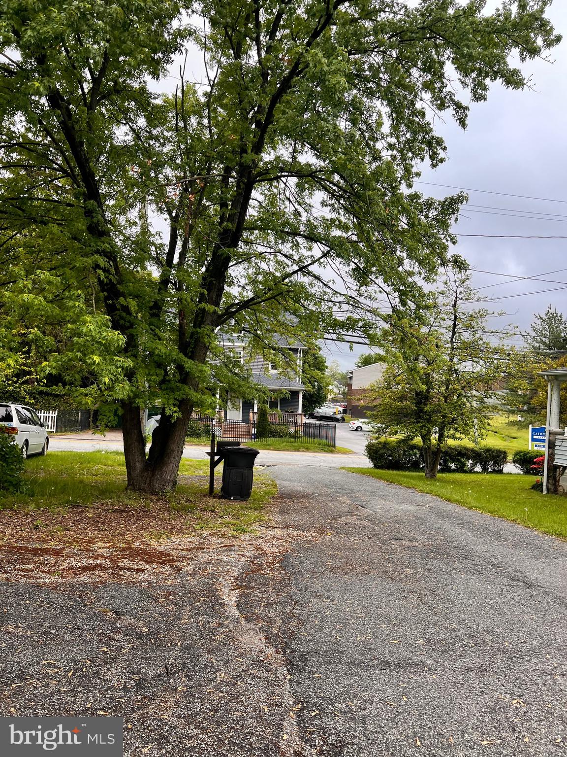 518 INGLESIDE AVENUE