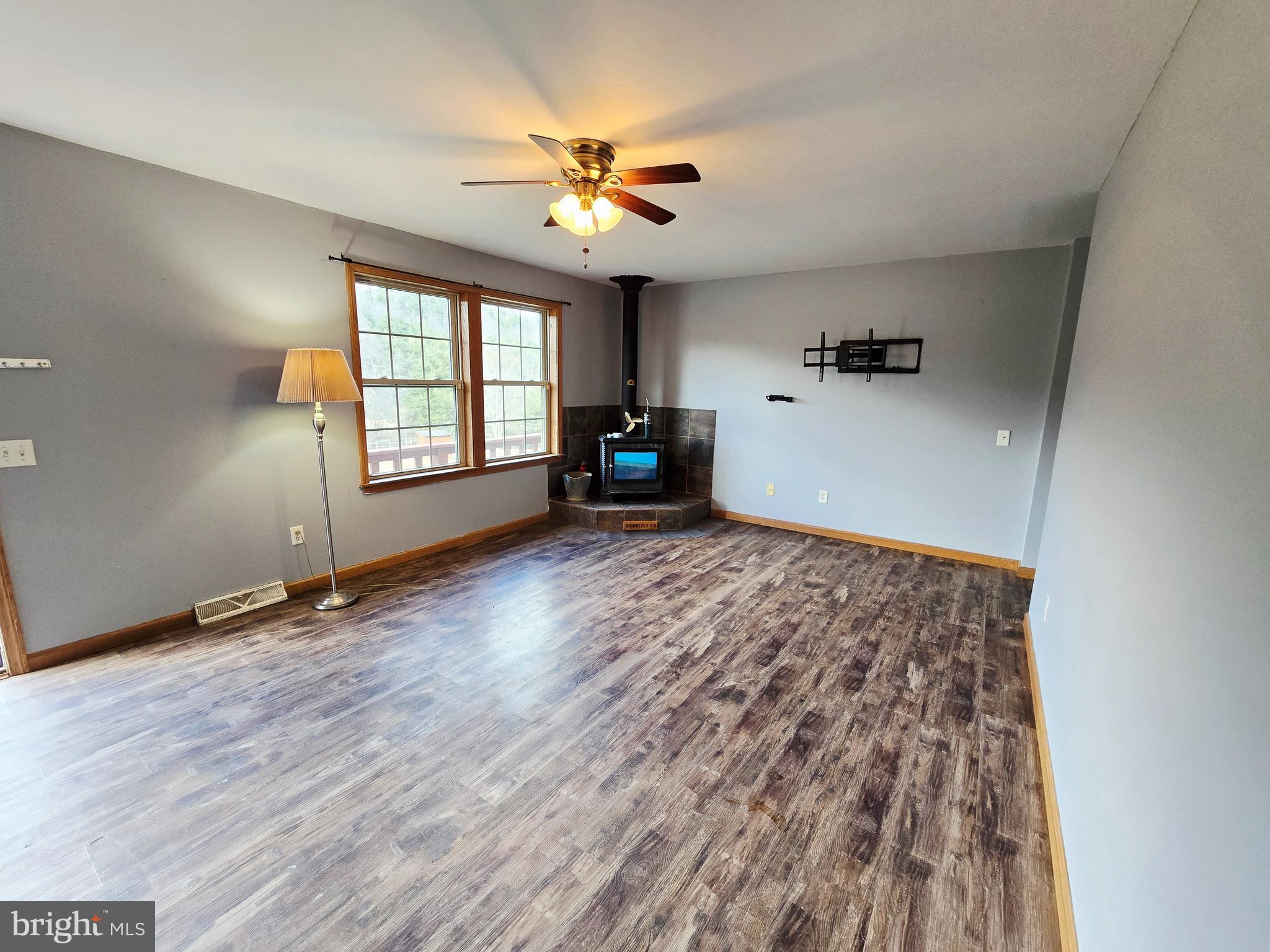 BLACKTHORN MOUNTAIN ESTATES - Residential