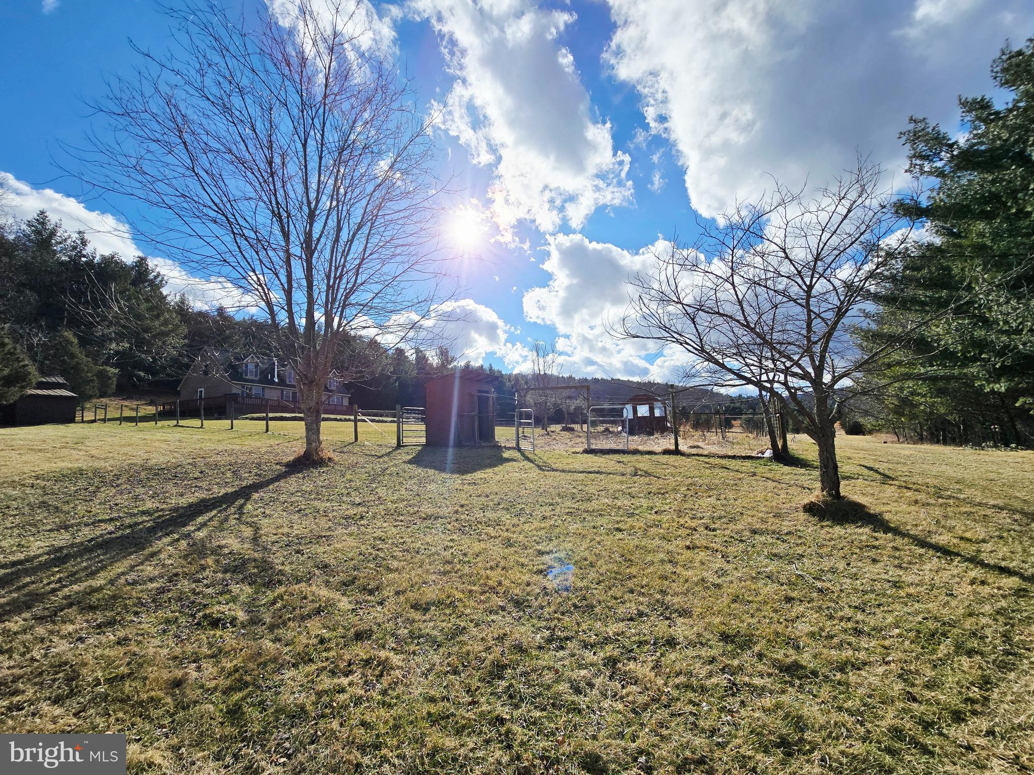 BLACKTHORN MOUNTAIN ESTATES - Residential