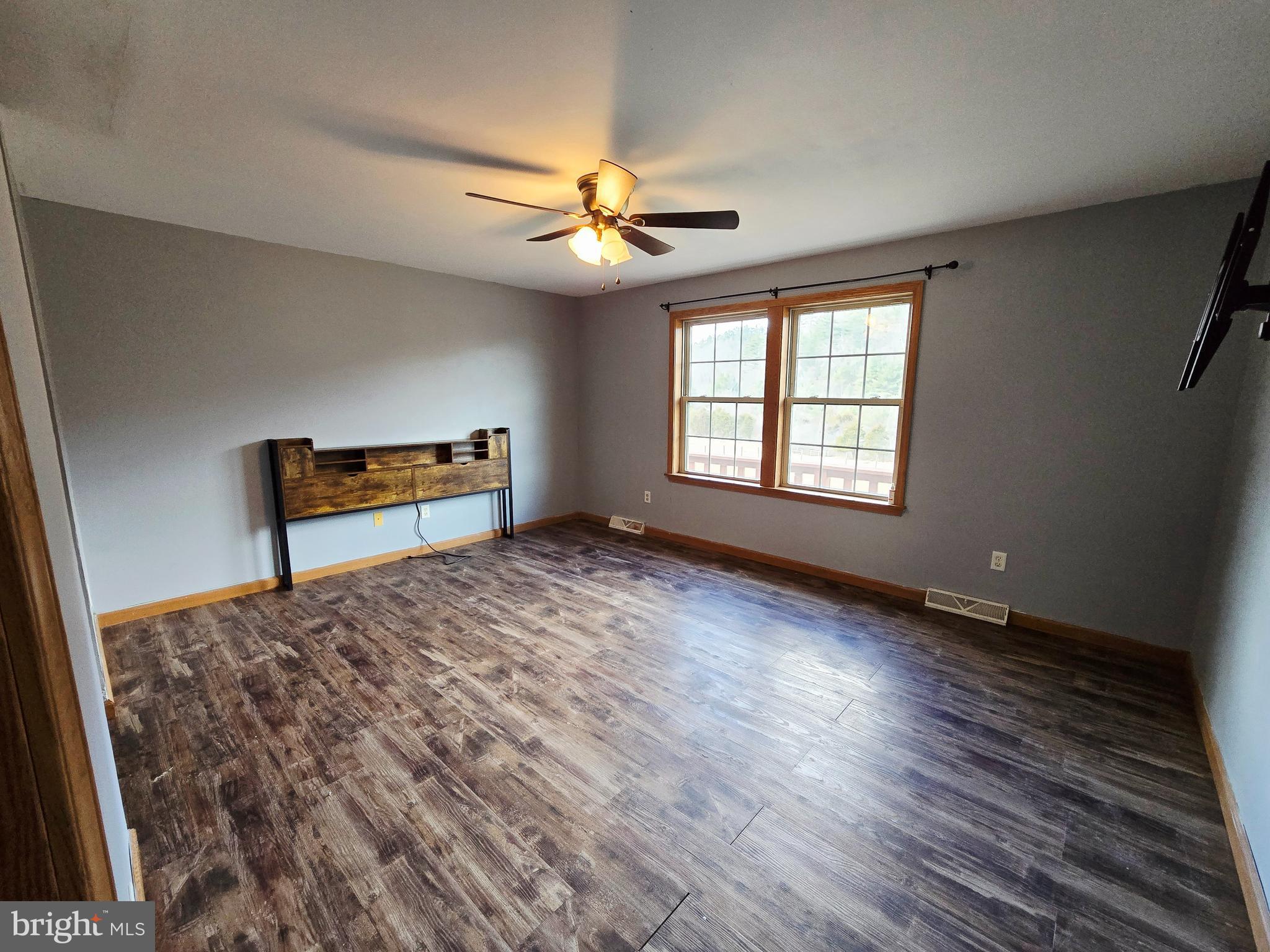 BLACKTHORN MOUNTAIN ESTATES - Residential