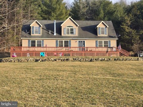 83 MAY FLY LANE SUGAR GROVE WV 26815