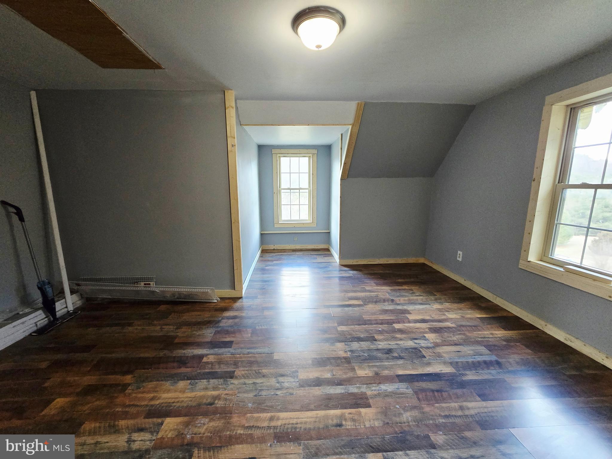 BLACKTHORN MOUNTAIN ESTATES - Residential