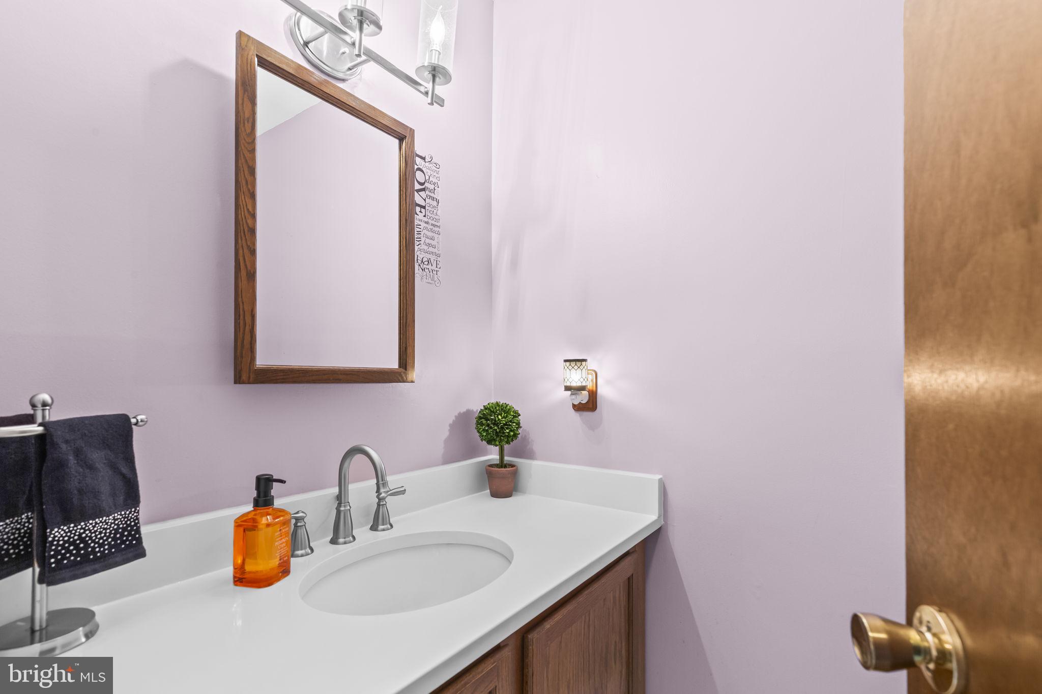 QUEEN ANNE ESTATES - Residential