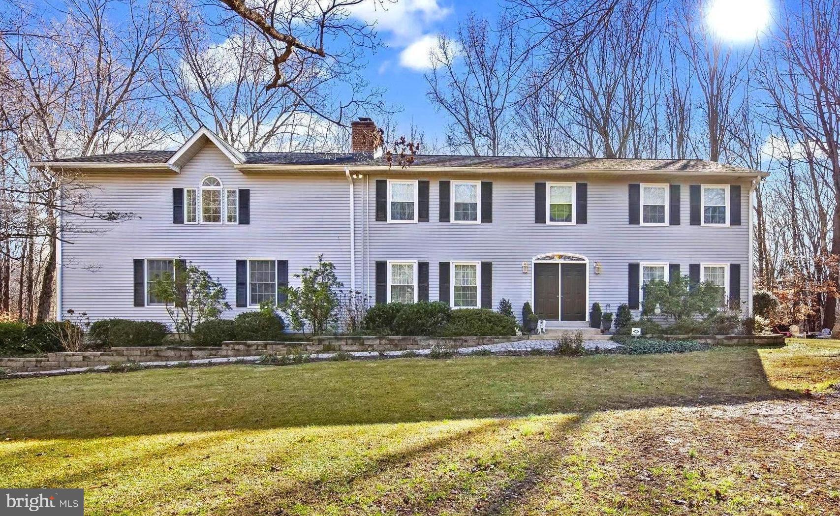 QUEEN ANNE ESTATES - Residential