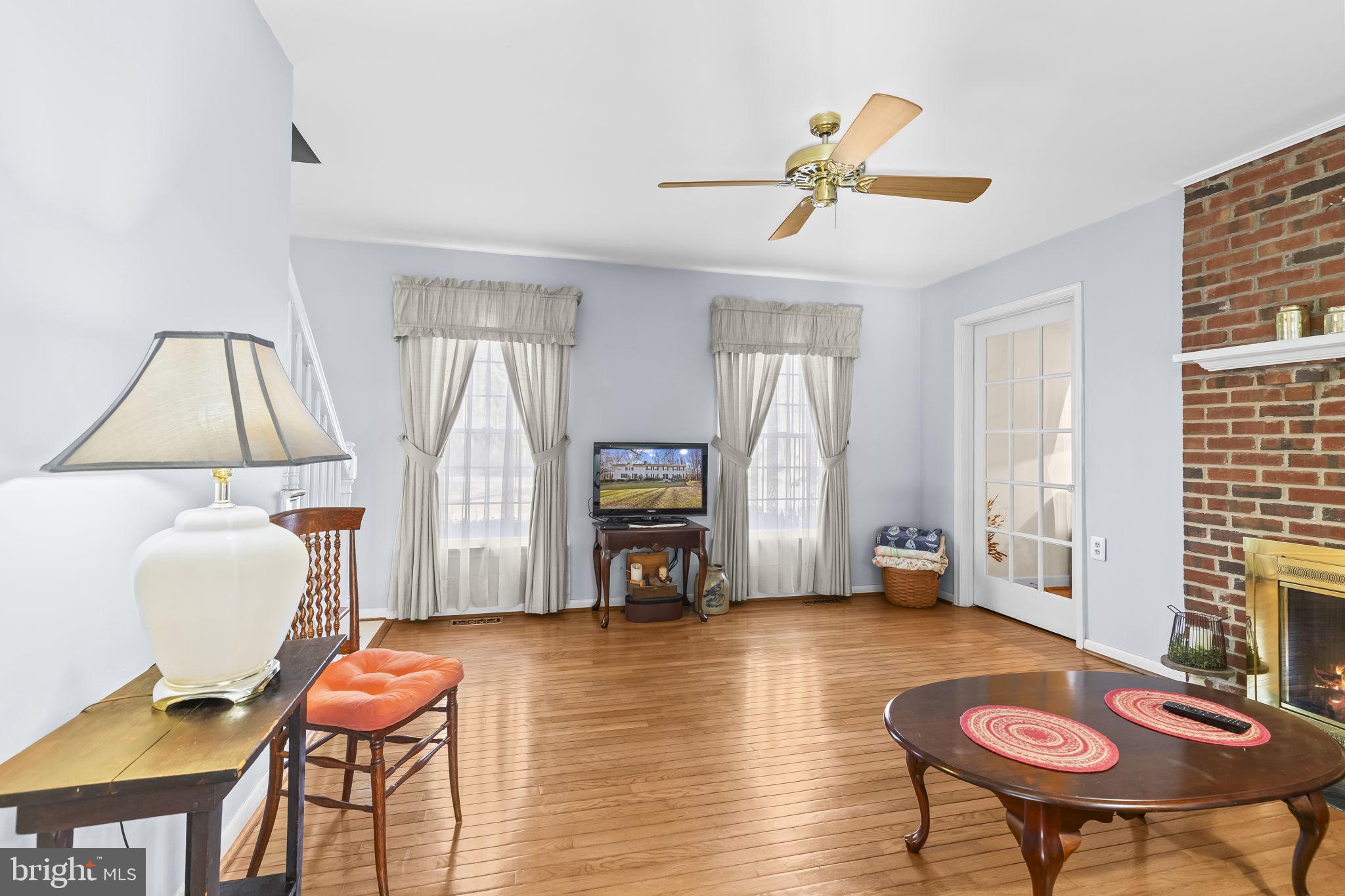 QUEEN ANNE ESTATES - Residential