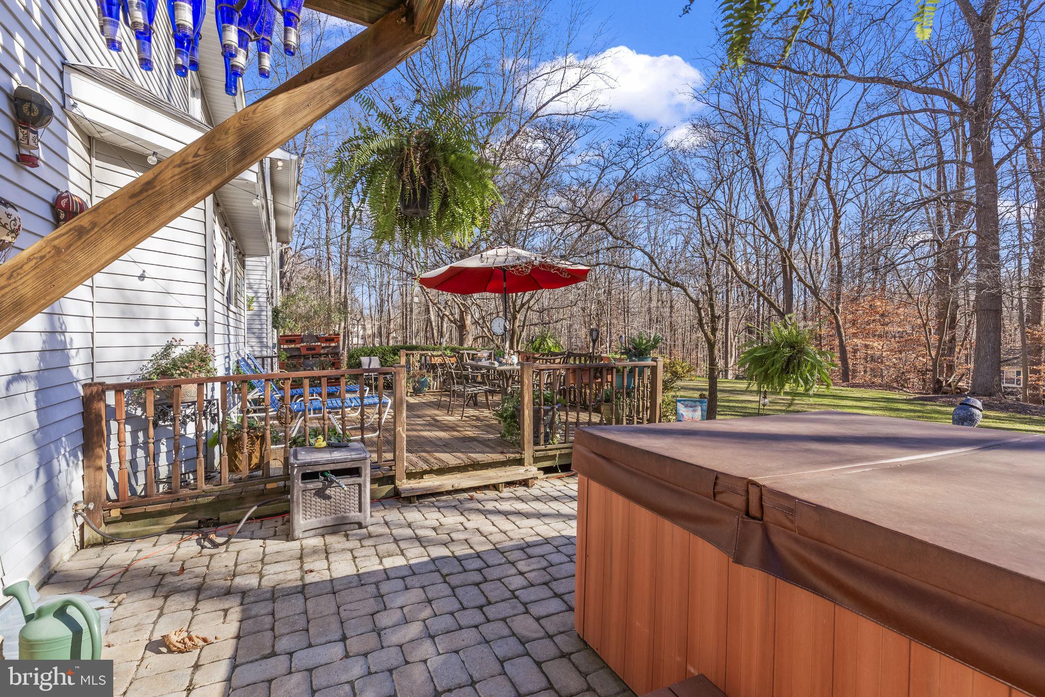 QUEEN ANNE ESTATES - Residential