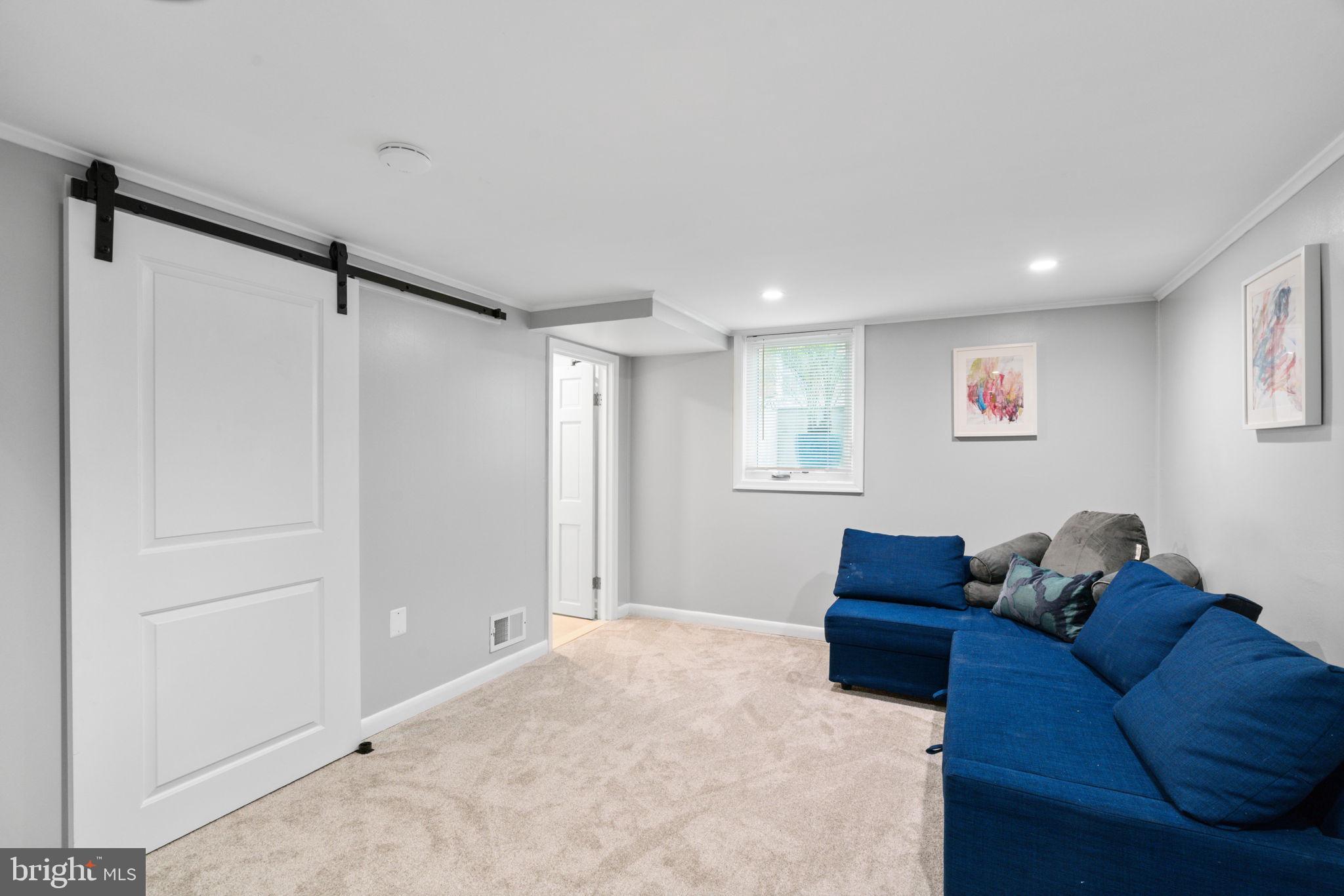 JEFFERSON MANOR - Residential