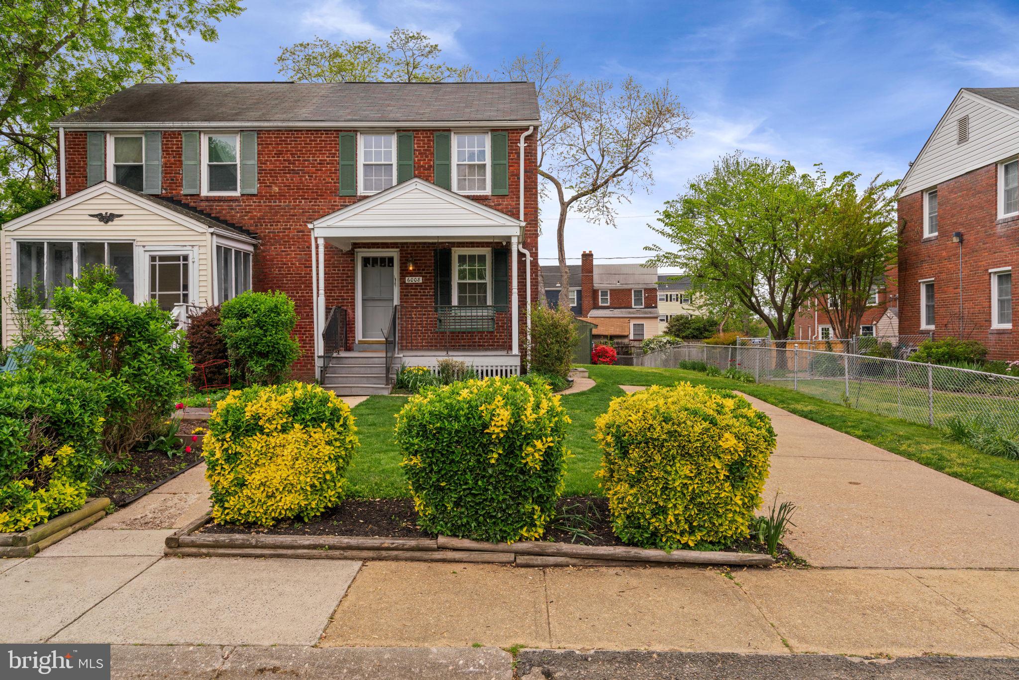 JEFFERSON MANOR - Residential