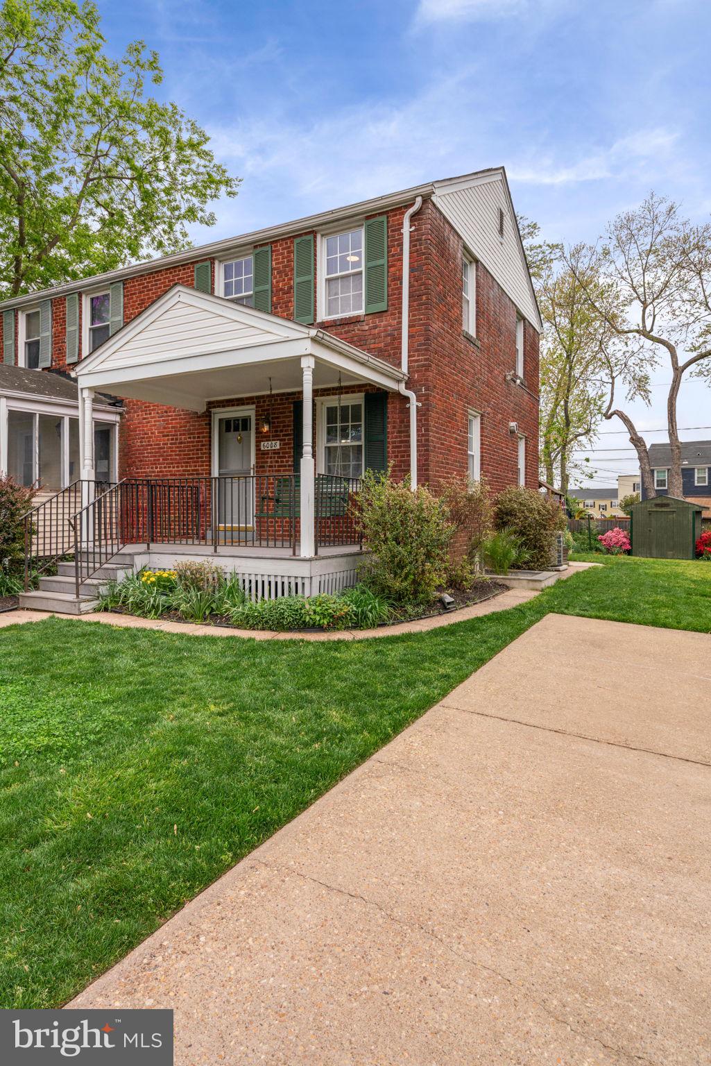 JEFFERSON MANOR - Residential