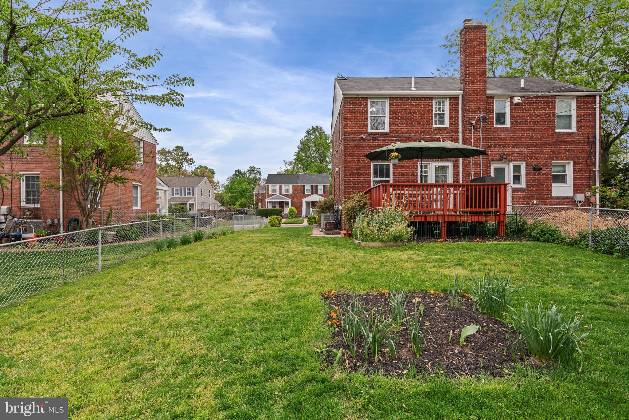 JEFFERSON MANOR - Residential