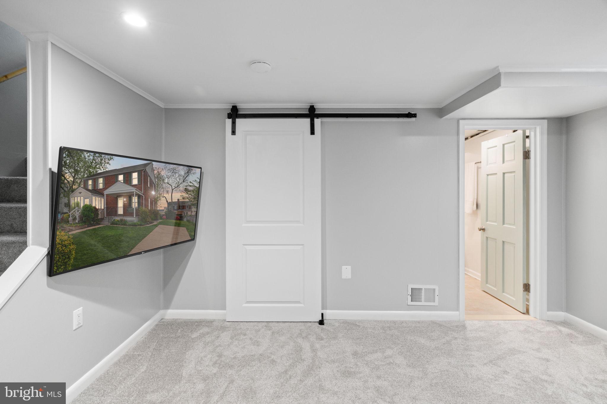 JEFFERSON MANOR - Residential