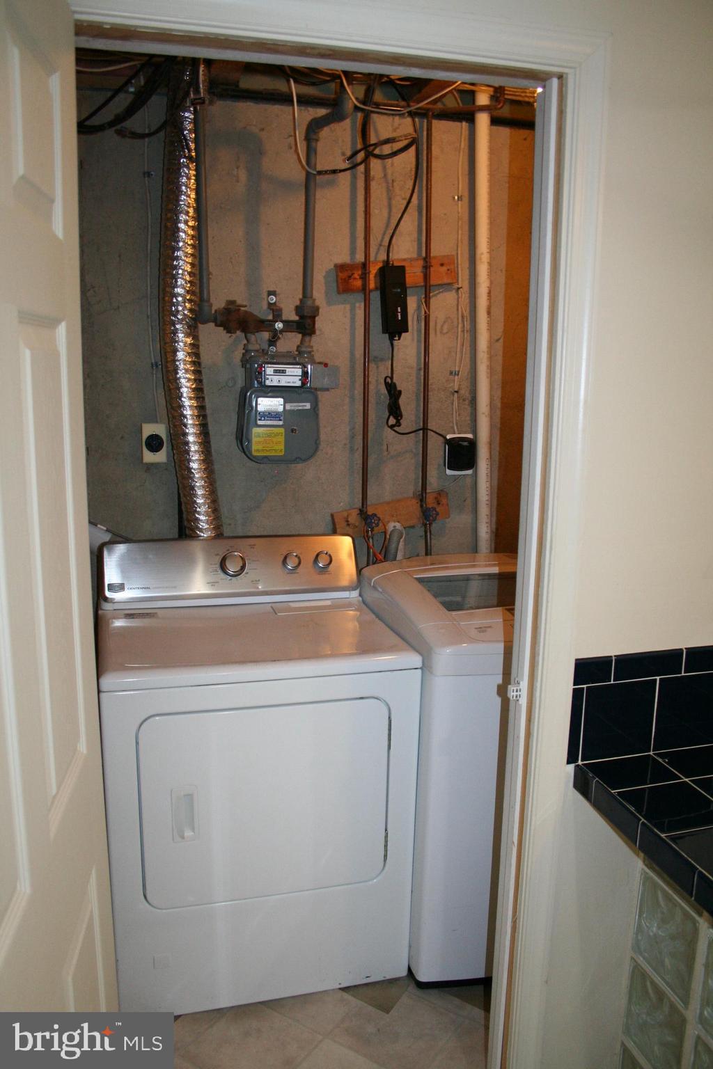 VILLAGE OF LONG REACH - Residential Lease